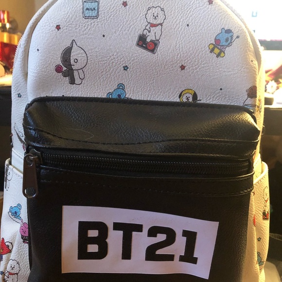 bt21 small backpack